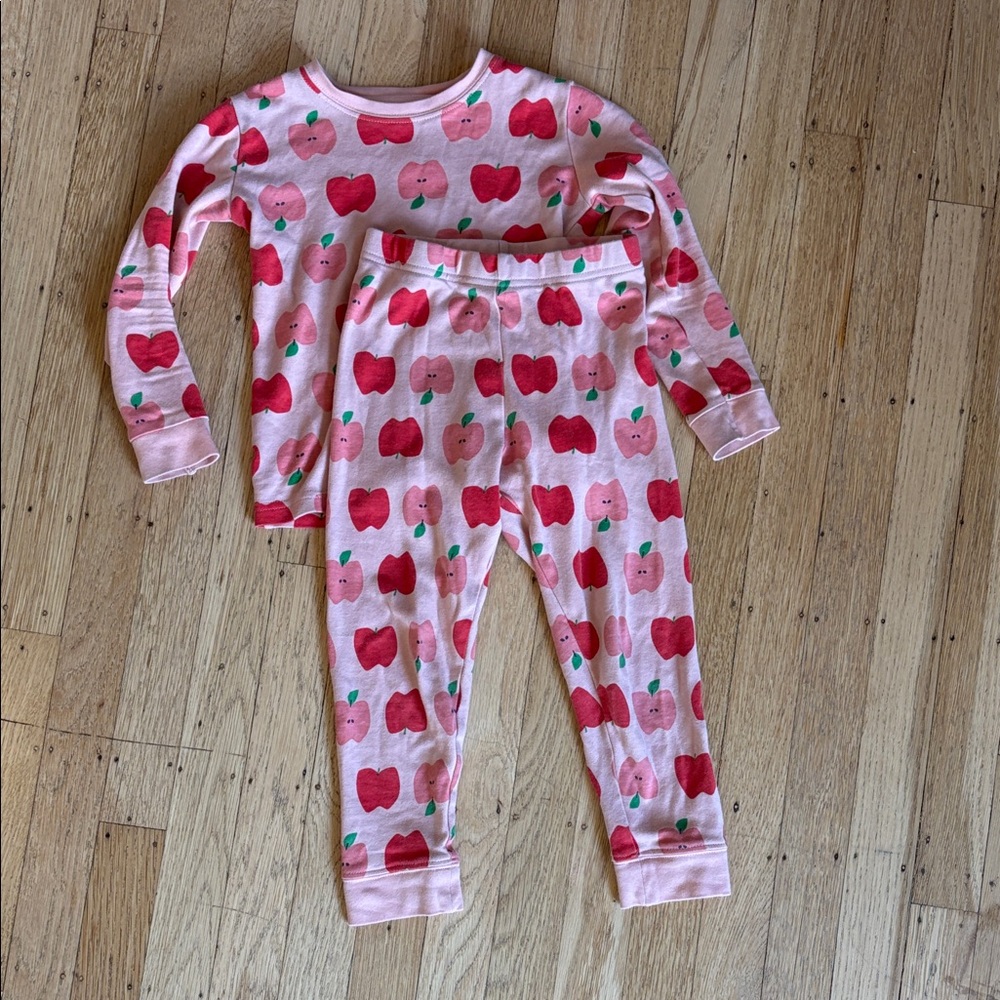 Primary Organic Cotton Pink Apple Print Kids Pajama Set 4T